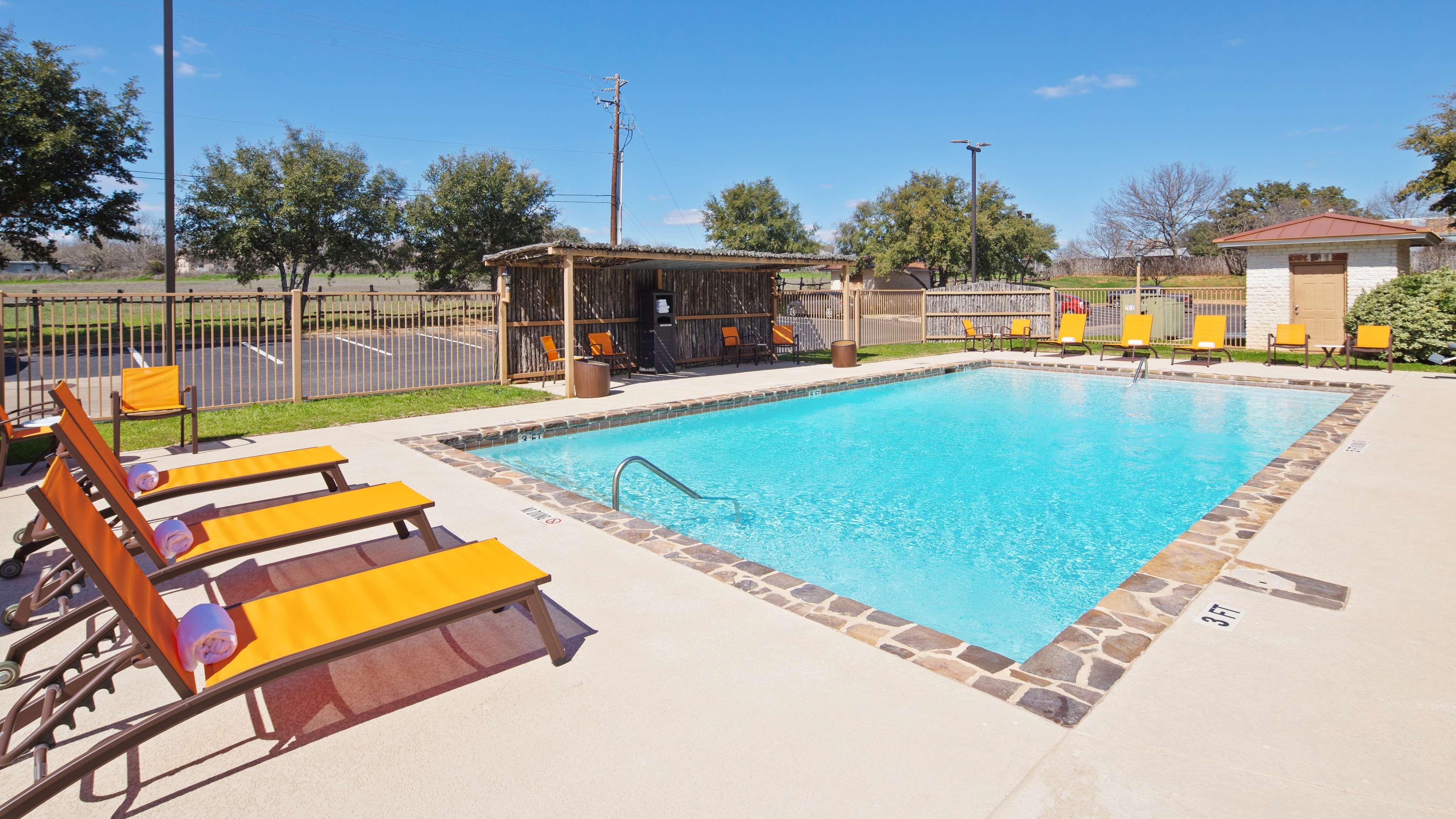 Best Western Plus Fredericksburg Luaran gambar