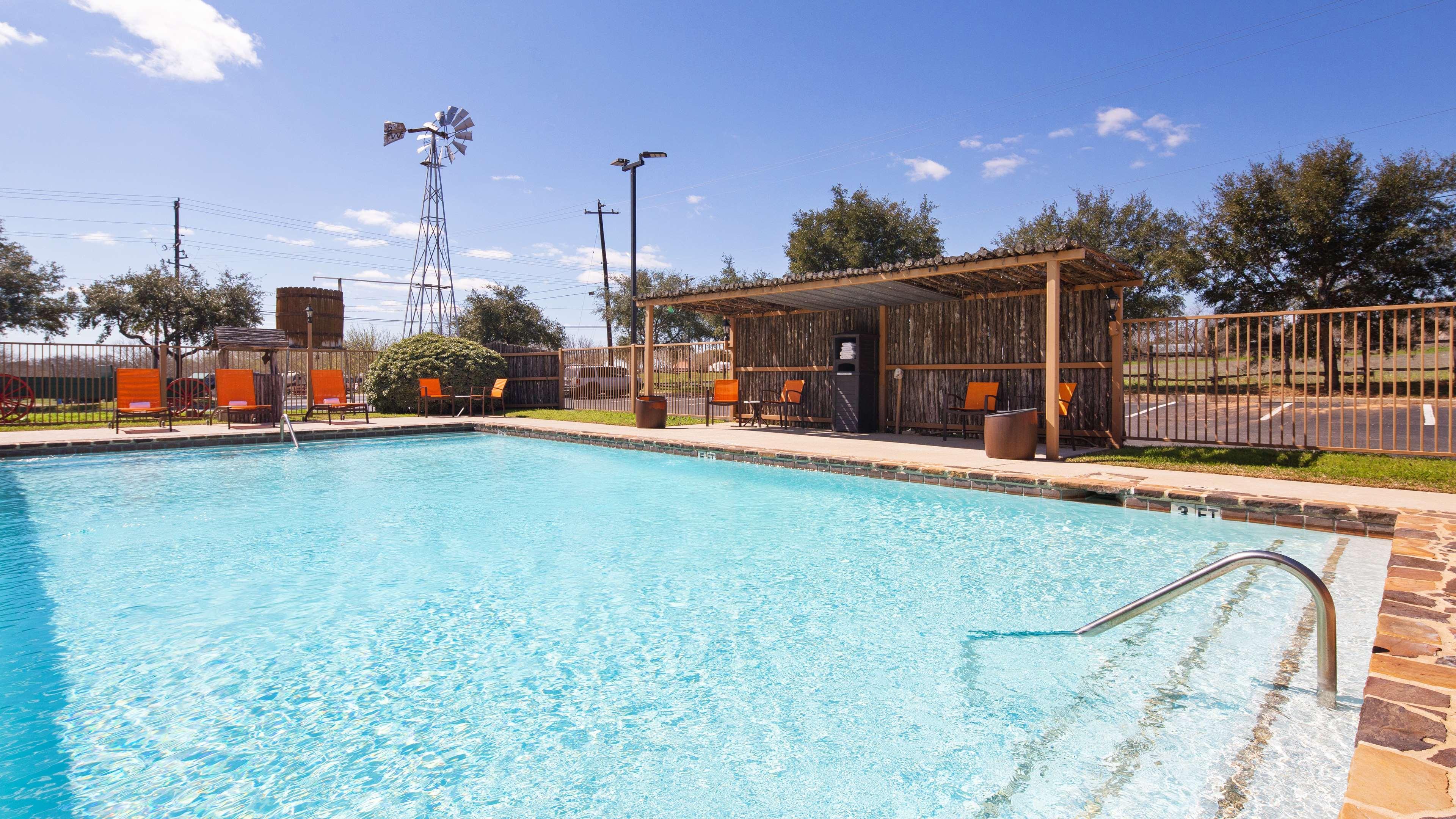 Best Western Plus Fredericksburg Luaran gambar